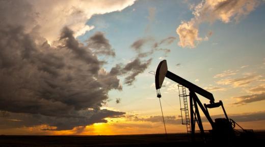 التوترات التجارية بين الولايات المتحدة الأمريكية والصين تلقي بتأثيراتها على اسواق النفط