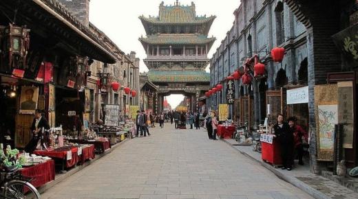 الرئيس الأمريكي يعلن رفضه لأنصاف الحلول لإنهاء الحرب التجارية مع الصين