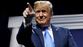 بالرغم من الرسوم الإضافية على البضائع الصينية … ترامب يصف المحادثات مع الصين بالمتجانسة