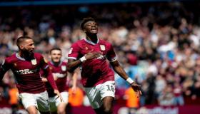 فريق أحمد المحمدي يهزم فريق أحمد حجازي خلال تنافسهما للتأهل للدوري الانجليزي الممتاز