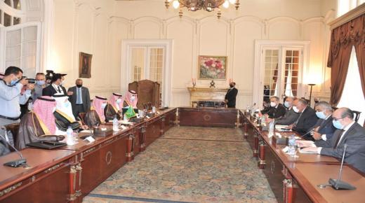 “وزير الخارجية السعودي” يلتقي نظيره المصري في قصر التحرير