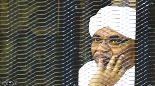 رفع جلسة محاكمة عمر البشير في انقلاب 1989 إلى جلسة 11 اغسطس المقبل