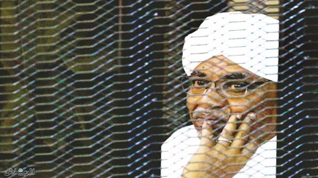 رفع جلسة محاكمة عمر البشير في انقلاب 1989 إلى جلسة 11 اغسطس المقبل