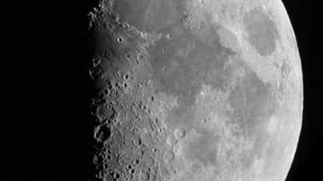 فلكية جدة: امكانية مشاهدة التربيع الأول لقمر الحج مساء اليوم