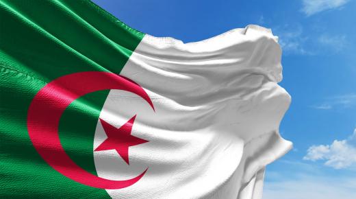 صور توثق العلاقة التاريخية بين المملكة والجزائر احتفالاً بذكرى استقلالها