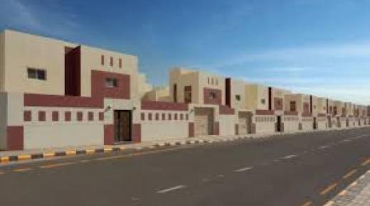 تسليم عدد من الفلل الجاهزة في مشروع إسكان تبوك