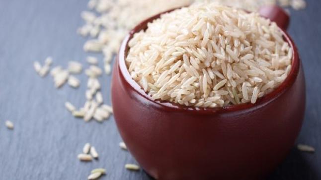 مصادر لـ”عكاظ” تكشف سر ارتفاع أسعار الأرز 200 دولار