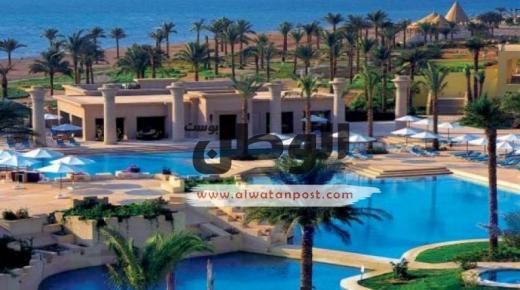 صور خاصة للمشاهير بصحبة أصدقائهم وأقاربهم