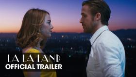 فيلم LA LA LAND يحصل علي جائزة أفضل فيلم موسيقى