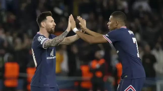 هيريرا: ميسي الأفضل في التاريخ .. وأتمنى بقاء مبابي في حديقة الأمراء