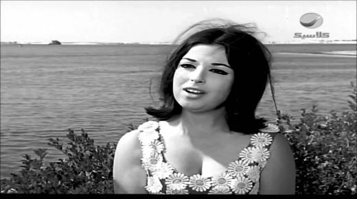 نجاة الصغيرة تفاجئ جمهورها بأغنيتها جديدة كل الكلام بعد 15 عاما